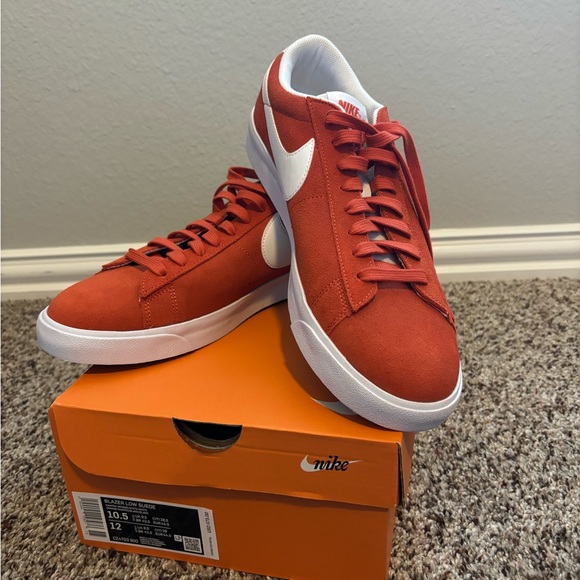 Nike Blazer Low Suede Sneakers - Picture 2 of 5